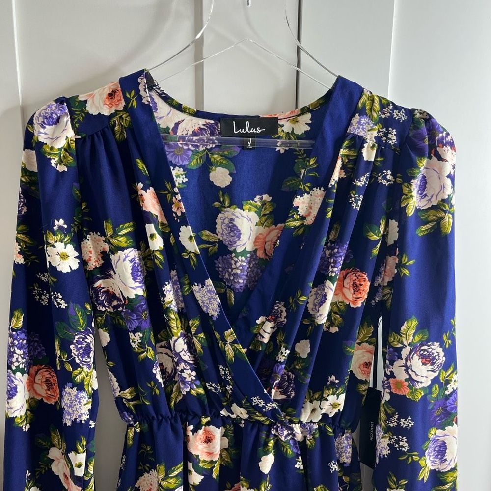 Lulu’s That’s A Wrap Navy Blue Floral Print Long Sleeve Wrap Dress NWT small - Picture 6 of 11